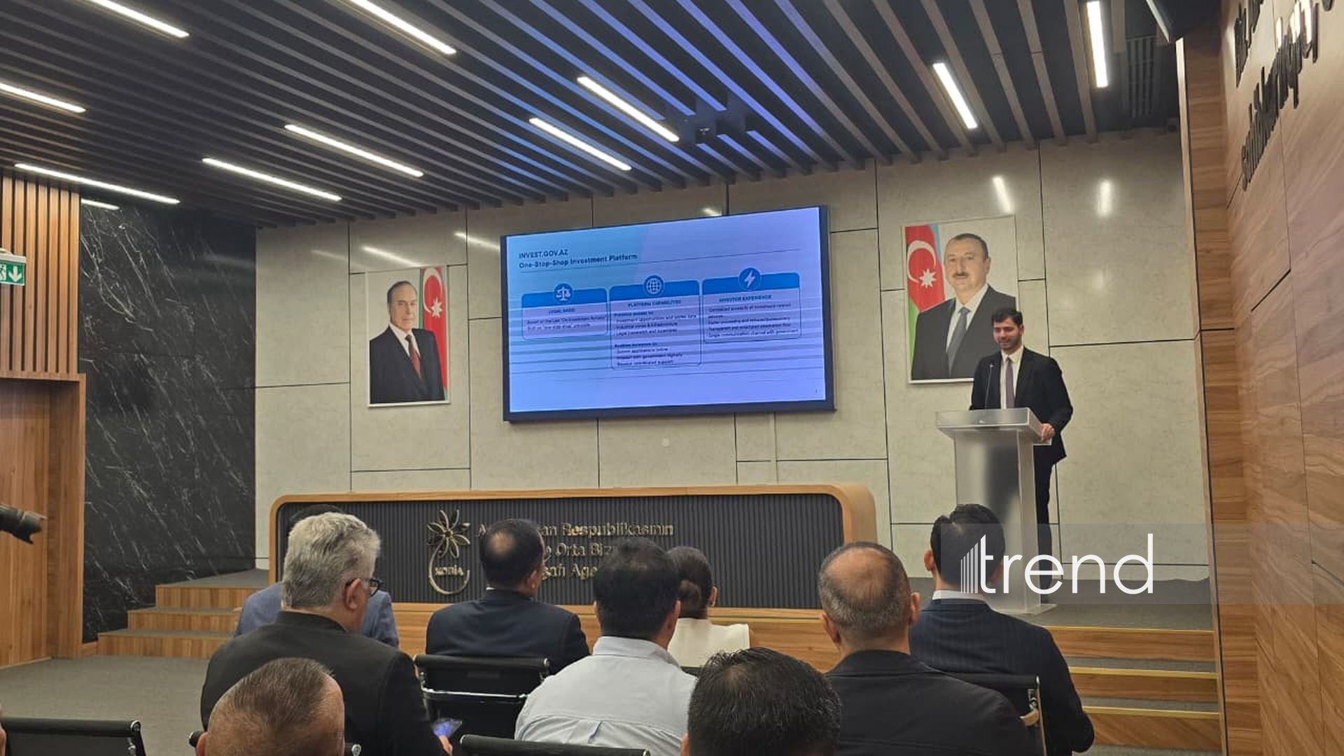 Bakıda Azərbaycan-Laos Biznes Forumu keçirilir (FOTO)