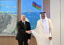 Prezident İlham Əliyev Qətər Dövlətinin Əmiri ilə görüşüb (FOTO)