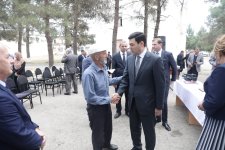 Xaçmaz Rayon İcra Hakimiyyətinin başçısı Elnur Rzayev Yalama kəndində vətəndaşların müraciət və təkliflərini dinləyib (FOTO)