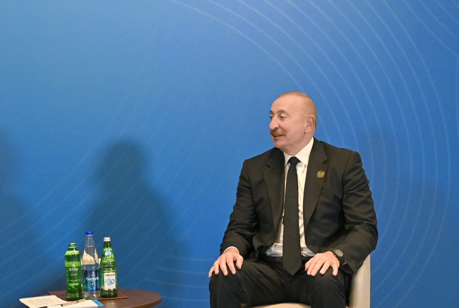 Prezident İlham Əliyev Kasım-Jomart Tokayev ilə görüşüb, Trans-Xəzər Fiber-Optik Kabel Xəttinin açılışını ediblər (FOTO)