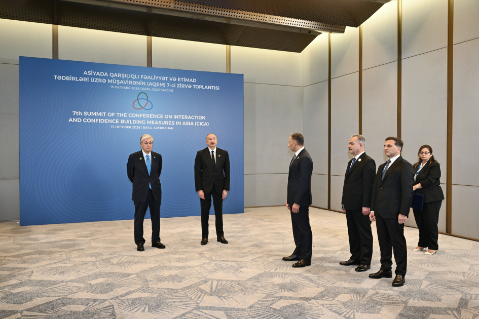 Prezident İlham Əliyev Kasım-Jomart Tokayev ilə görüşüb, Trans-Xəzər Fiber-Optik Kabel Xəttinin açılışını ediblər (FOTO)