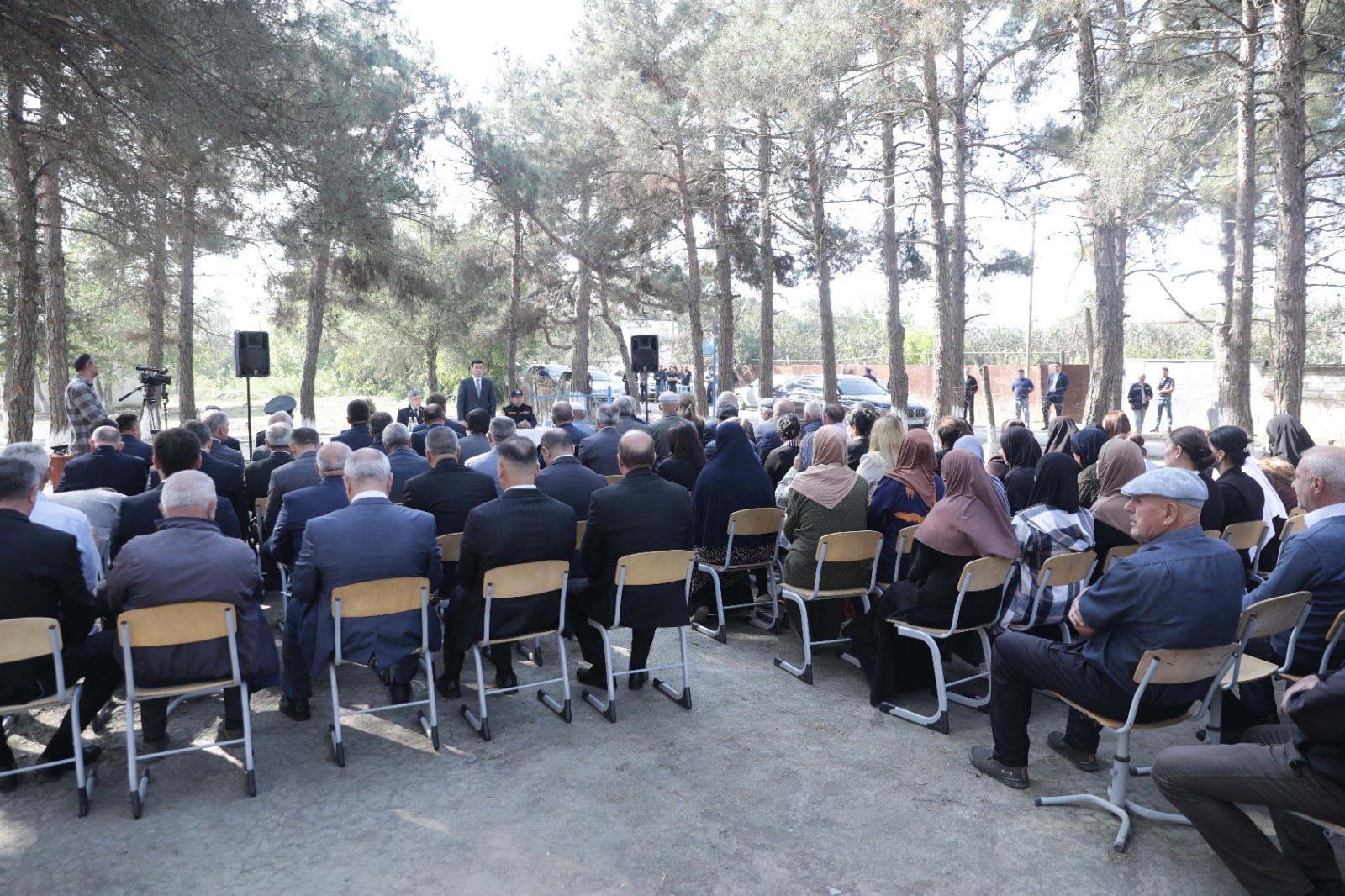 Xaçmaz Rayon İcra Hakimiyyətinin başçısı Elnur Rzayev Yalama kəndində vətəndaşların müraciət və təkliflərini dinləyib (FOTO)