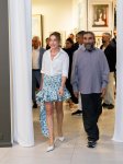 Alyona Əliyeva Anar Hüseynzadənin "O" adlı sərgisindən görüntülər paylaşıb (FOTO)