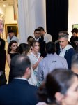 Alyona Əliyeva Anar Hüseynzadənin "O" adlı sərgisindən görüntülər paylaşıb (FOTO)