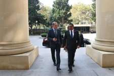 Azərbaycan və Şri-Lanka turizm, təhsil və enerji sahələrində əməkdaşlığı genişləndirməyi müzakirə edib (FOTO)