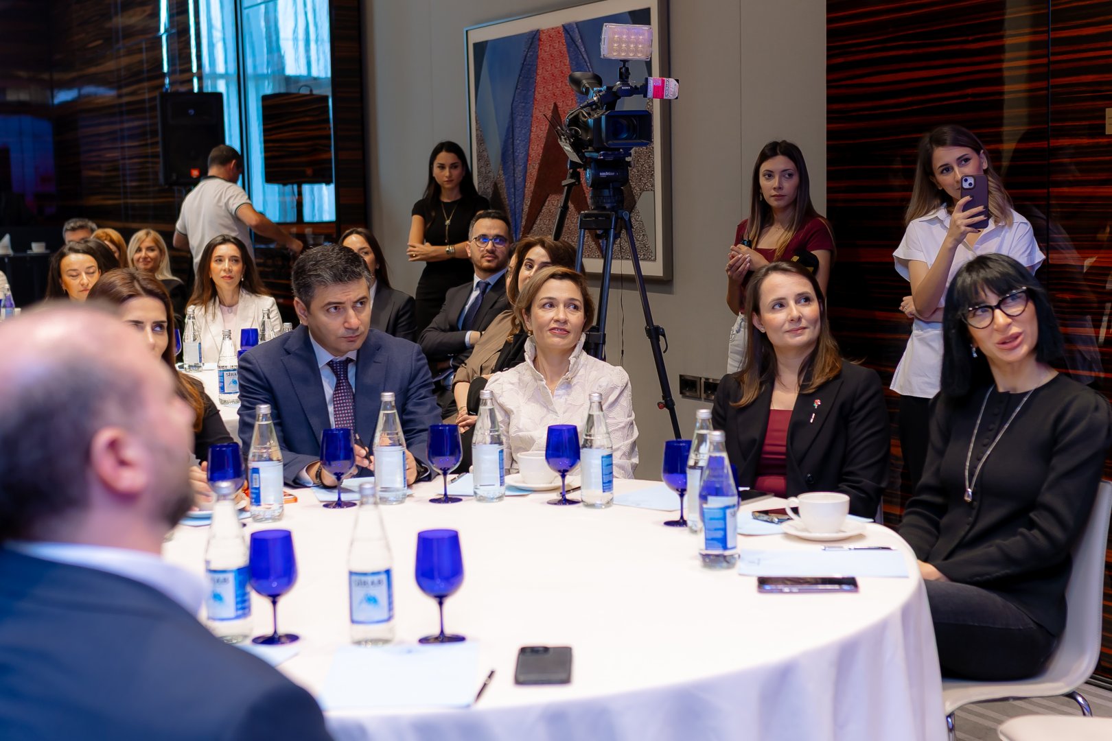Süd vəzi xərçənginə dəstək məqsədilə “GüclüSən” sığorta məhsulu təqdim olunub (FOTO)