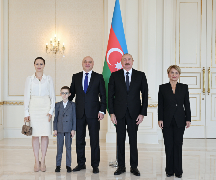 Prezident İlham Əliyev Gürcüstanın ölkəmizdə yeni təyin olunmuş səfirini qəbul edib (FOTO/VİDEO)