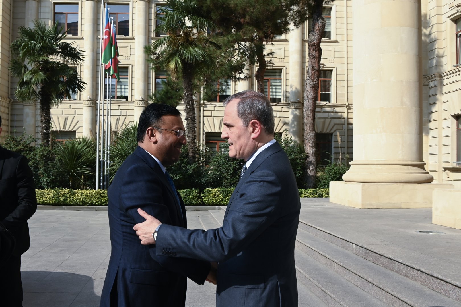 Ceyhun Bayramov Banqladeşlə ikitərəfli əməkdaşlığı müzakirə edib (FOTO)