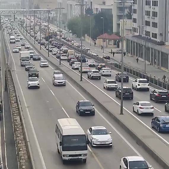 DİQQƏT: Bu yollarda tıxac var - SİYAHI (FOTO)