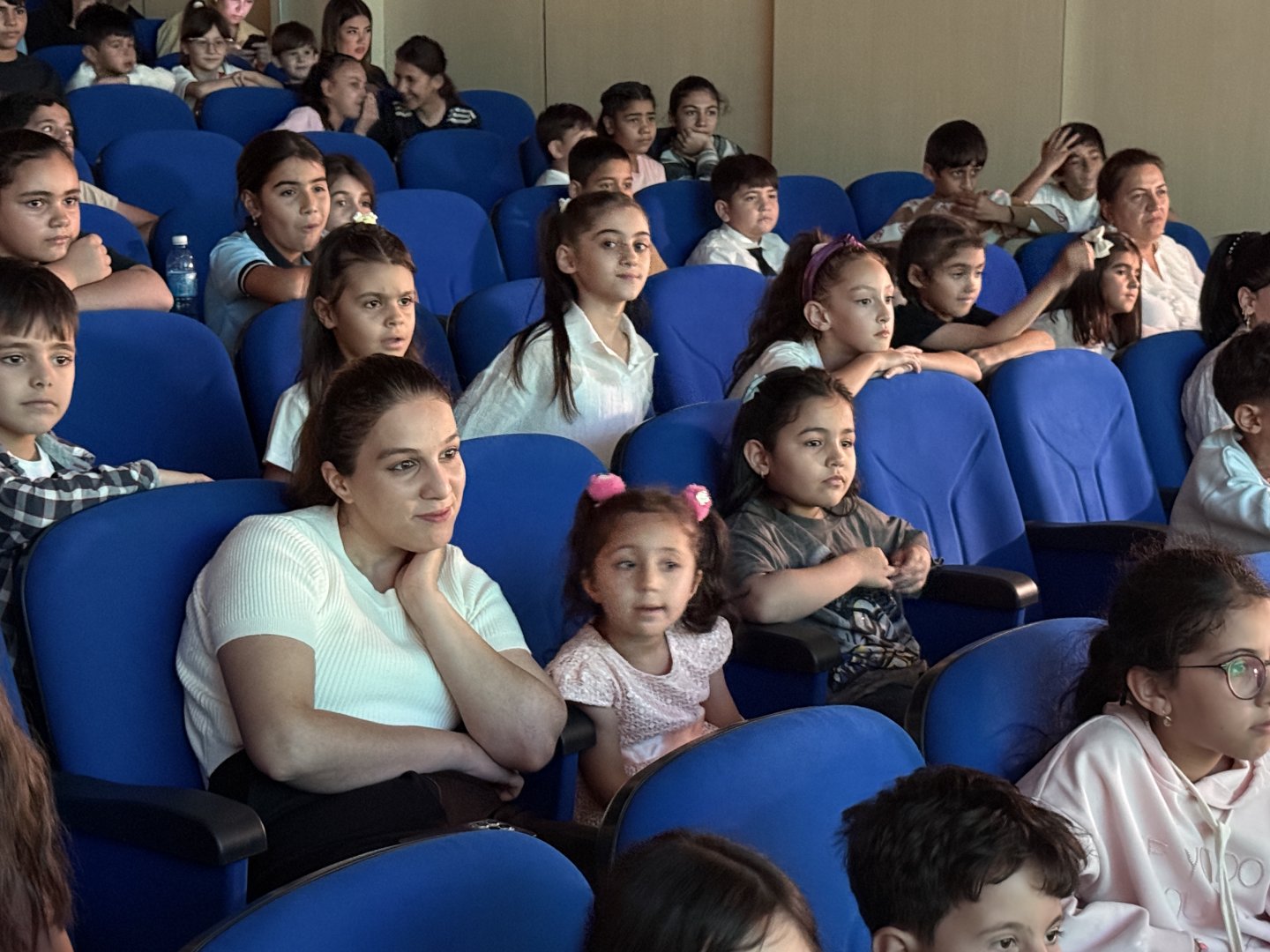 Füzulidə uşaqlar üçün “Tıq-tıq xanım” tamaşası nümayiş etdirilib (FOTO)
