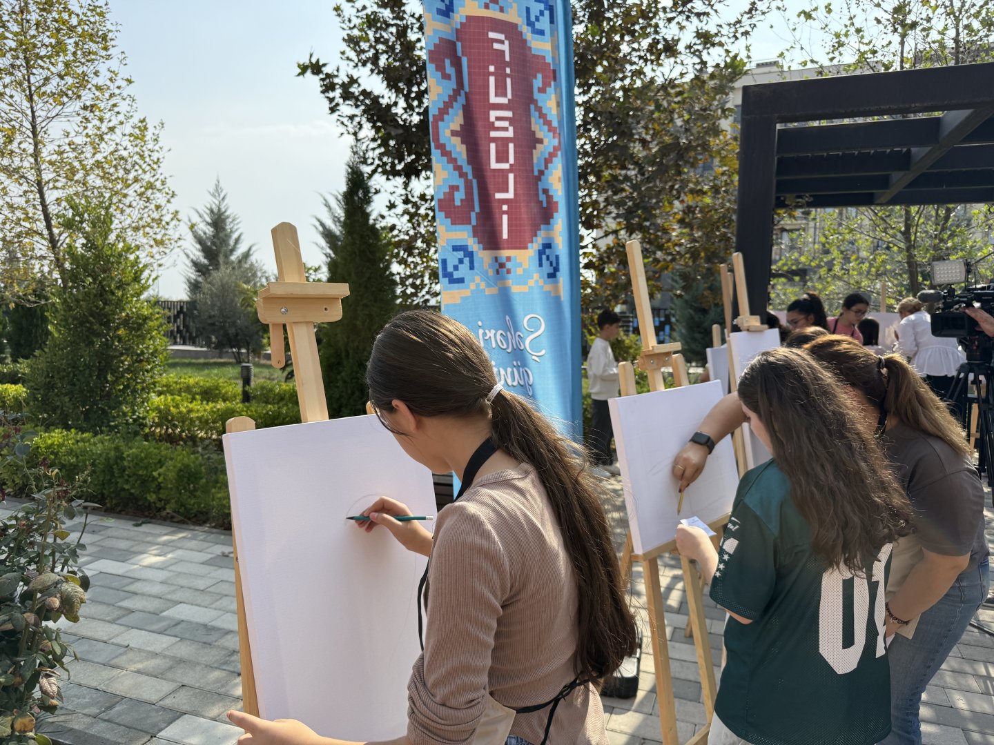 Füzulidə uşaqlar üçün rəssamlıq üzrə ustad dərsləri keçirilib (FOTO)