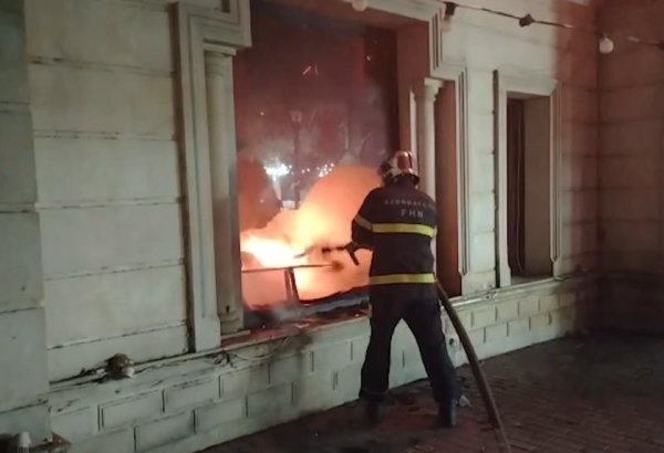 Xırdalanda baş verən yanğın tam söndürülüb (FOTO) (YENİLƏNİB-2)