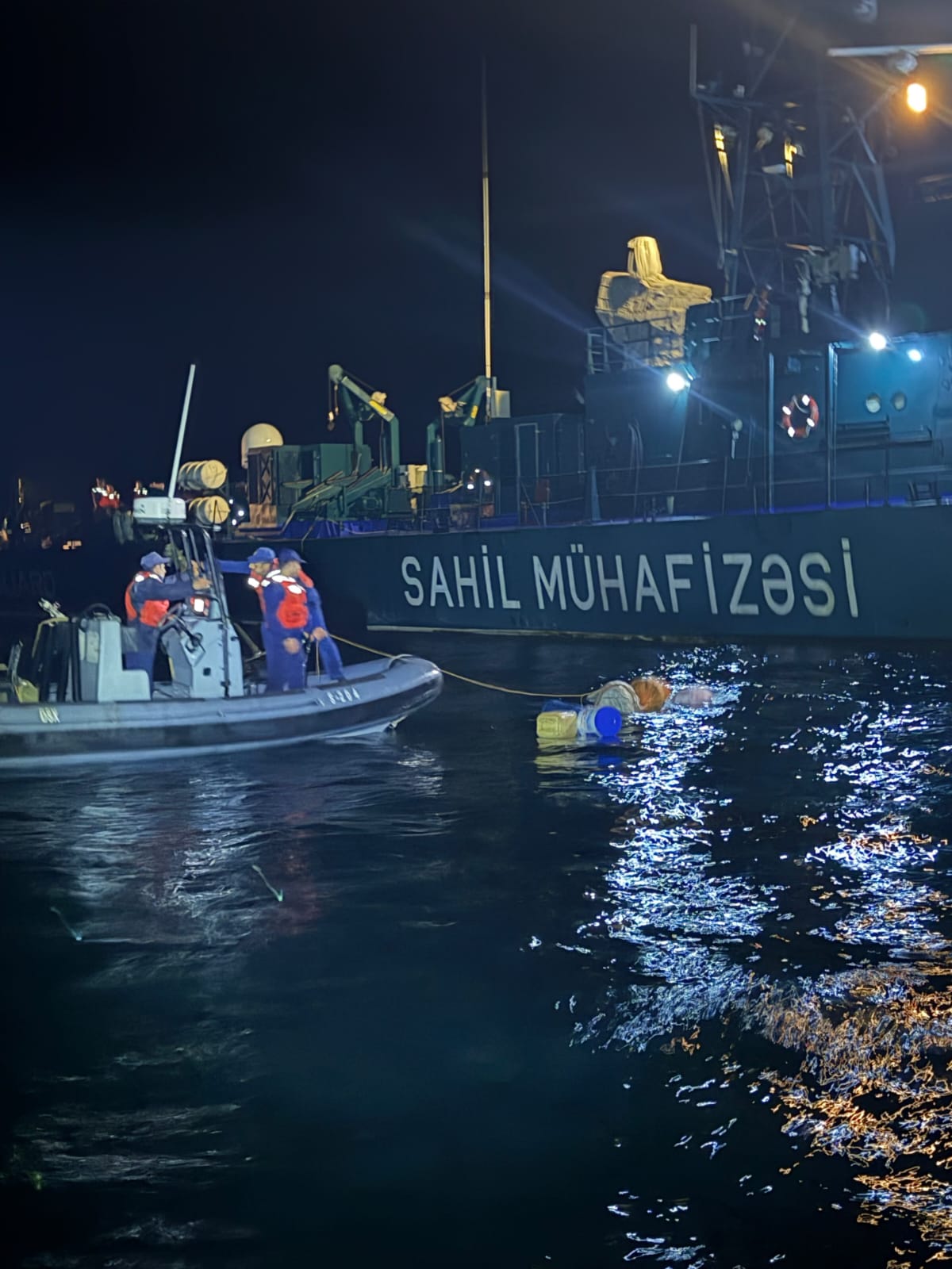 Xəzər dənizinin Azərbaycana mənsub hissəsində qaçaqmal aşkar olunub (FOTO)