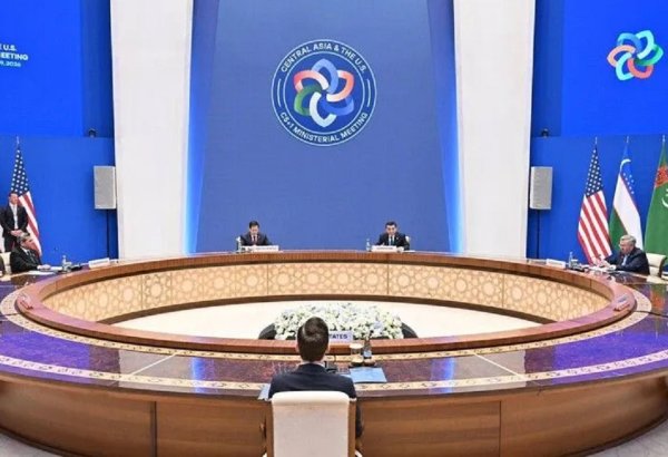 Səmərqənddə Orta Asiya ölkələri və ABŞ-nin iştirakı ilə “C5+1” formatında nazirlər görüşü keçirilib