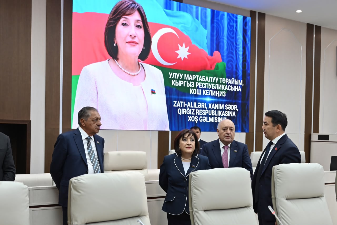 Azərbaycan-Qırğızıstan münasibətlərinin müttəfiqlik səviyyəsində inkişafı müzakirə edilib (FOTO)