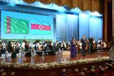 Leyla Əliyeva Aşqabadda Türkmənistan Dövlət Simfonik Orkestrinin konsertini izləyib (FOTO)