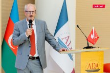 Bakcell-in baş icraçı direktoru ADA Universitetinin tələbələri ilə görüşüb (FOTO)