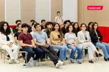 Bakcell-in baş icraçı direktoru ADA Universitetinin tələbələri ilə görüşüb (FOTO)