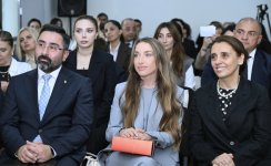 Alyona Əliyeva Mədəniyyət və Sənətkarlıq üzrə Bakı Dövlət Peşə Təhsili Mərkəzində inklüziv təlim və tədris mərkəzinin açılışında iştirak edib (FOTO)
