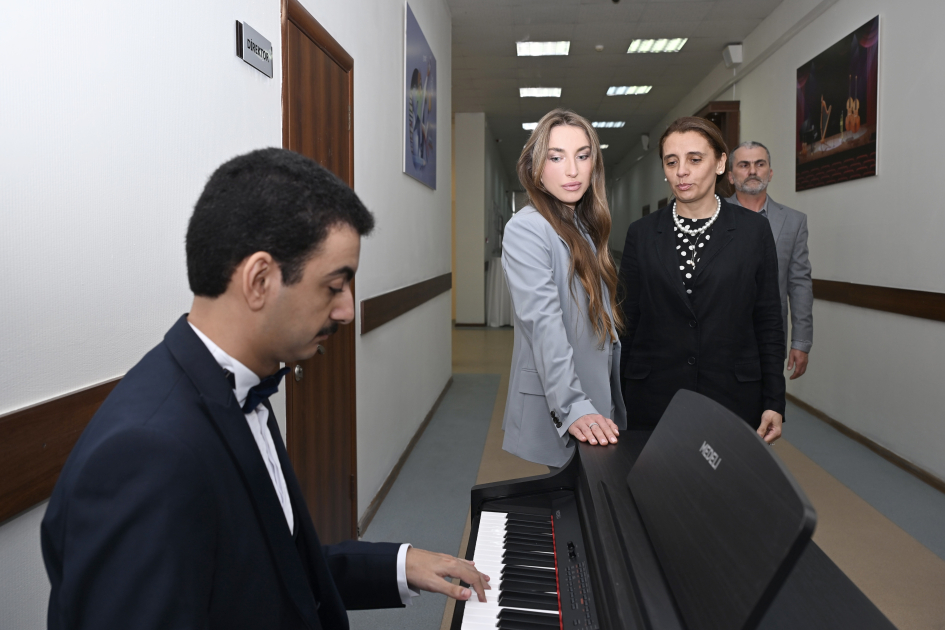 Alyona Əliyeva Mədəniyyət və Sənətkarlıq üzrə Bakı Dövlət Peşə Təhsili Mərkəzində inklüziv təlim və tədris mərkəzinin açılışında iştirak edib (FOTO)