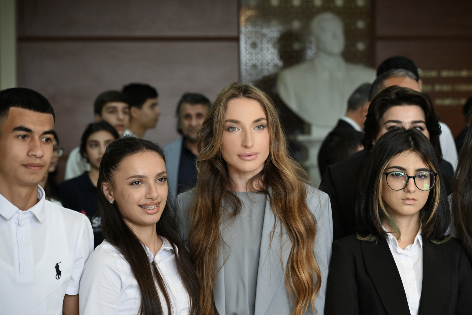 Alyona Əliyeva Mədəniyyət və Sənətkarlıq üzrə Bakı Dövlət Peşə Təhsili Mərkəzində inklüziv təlim və tədris mərkəzinin açılışında iştirak edib (FOTO)