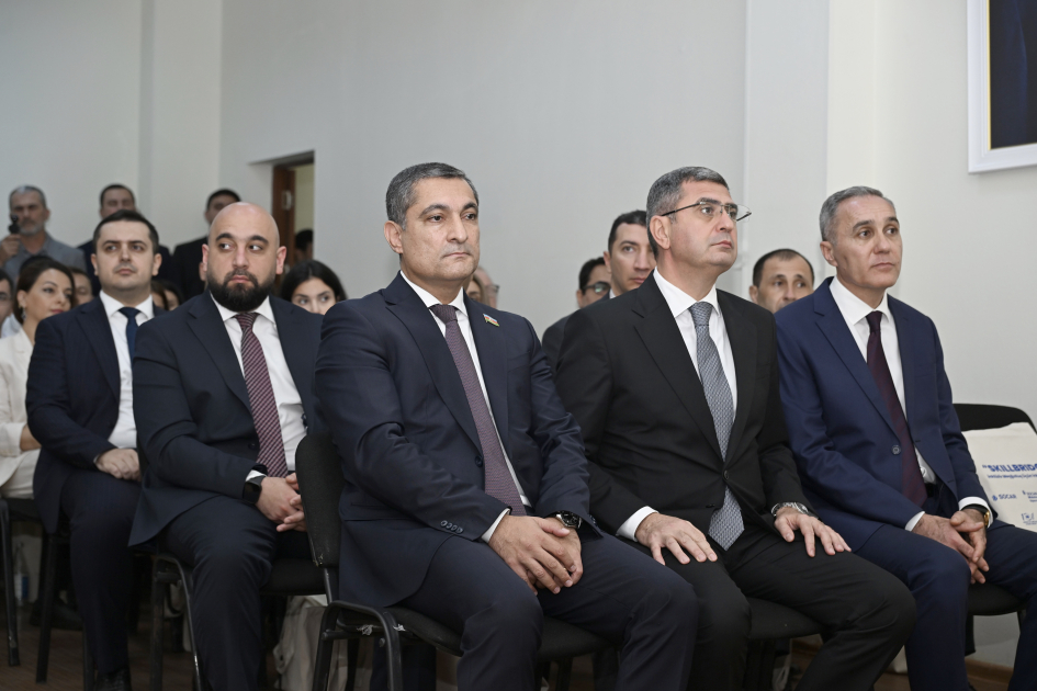 Alyona Əliyeva Mədəniyyət və Sənətkarlıq üzrə Bakı Dövlət Peşə Təhsili Mərkəzində inklüziv təlim və tədris mərkəzinin açılışında iştirak edib (FOTO)