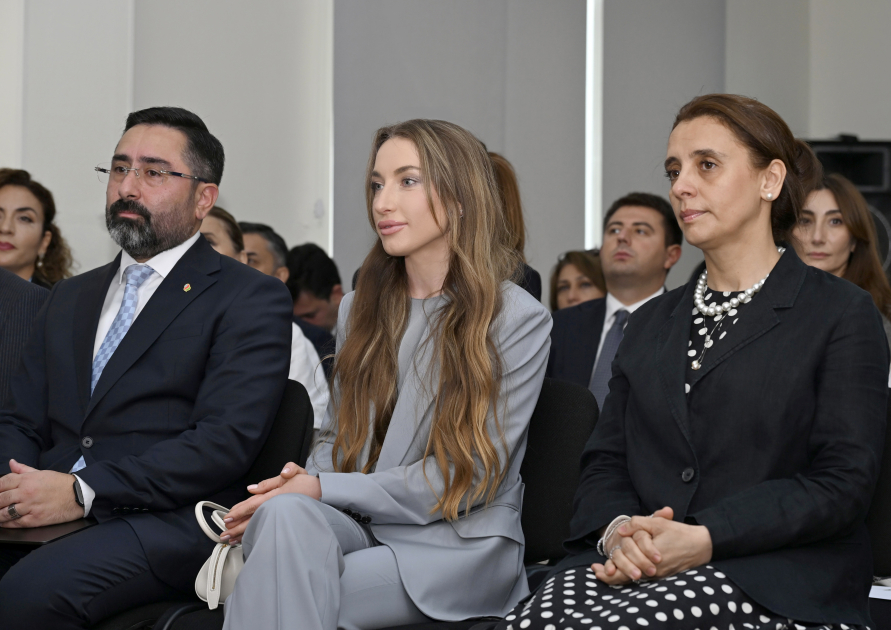 Alyona Əliyeva Mədəniyyət və Sənətkarlıq üzrə Bakı Dövlət Peşə Təhsili Mərkəzində inklüziv təlim və tədris mərkəzinin açılışında iştirak edib (FOTO)