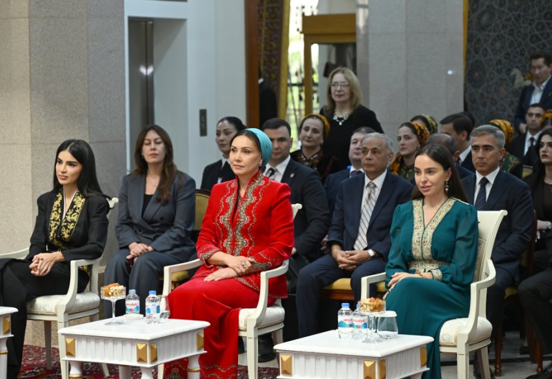 Heydər Əliyev Fondunun vitse-prezidenti Leyla Əliyeva Aşqabadda Milli Türkmən Xalçası Muzeyində olub (FOTO)