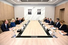 Rəşad Nəbiyev ABŞ nümayəndəsi ilə süni intellekt mərkəzlərini müzakirə edib (FOTO)