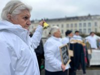 Azərbaycanlı itkin ailələri Avropa Parlamenti qarşısında etiraz aksiyası keçirib (FOTO)
