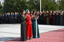 Heydər Əliyev Fondunun vitse-prezidenti Leyla Əliyeva Aşqabadda MAMA “Ana təbiət” beynəlxalq incəsənət sərgisinin açılışında iştirak edib (FOTO)
