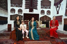 Heydər Əliyev Fondunun vitse-prezidenti Leyla Əliyeva Aşqabadda Milli Türkmən Xalçası Muzeyində olub (FOTO)
