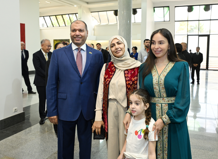 Heydər Əliyev Fondunun vitse-prezidenti Leyla Əliyeva Aşqabadda MAMA “Ana təbiət” beynəlxalq incəsənət sərgisinin açılışında iştirak edib (FOTO)