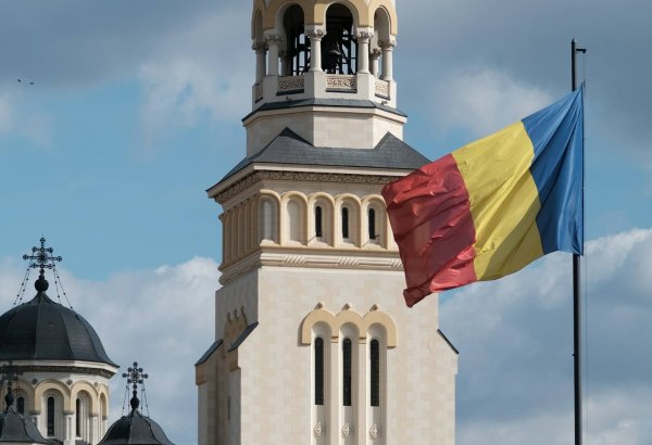 Rumıniya parlamenti aylarla davam edən siyasi böhrandan sonra Aİ tərəfdarı olan hökuməti təsdiqləyib