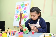 Heydər Əliyev Fondunun vitse-prezidenti Leyla Əliyeva Səmərqənddə xüsusi qayğıya ehtiyacı olan uşaqlar üçün yaradılan mərkəzlərin fəaliyyəti ilə tanış olub (FOTO)