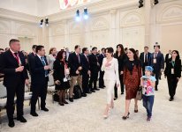 Heydər Əliyev Fondunun vitse-prezidenti Leyla Əliyeva beynəlxalq tədbirdə uşaqlarda onkoloji xəstəliklərlə mübarizədə qlobal əməkdaşlığın əhəmiyyətinə diqqət çəkib (FOTO/VİDEO)