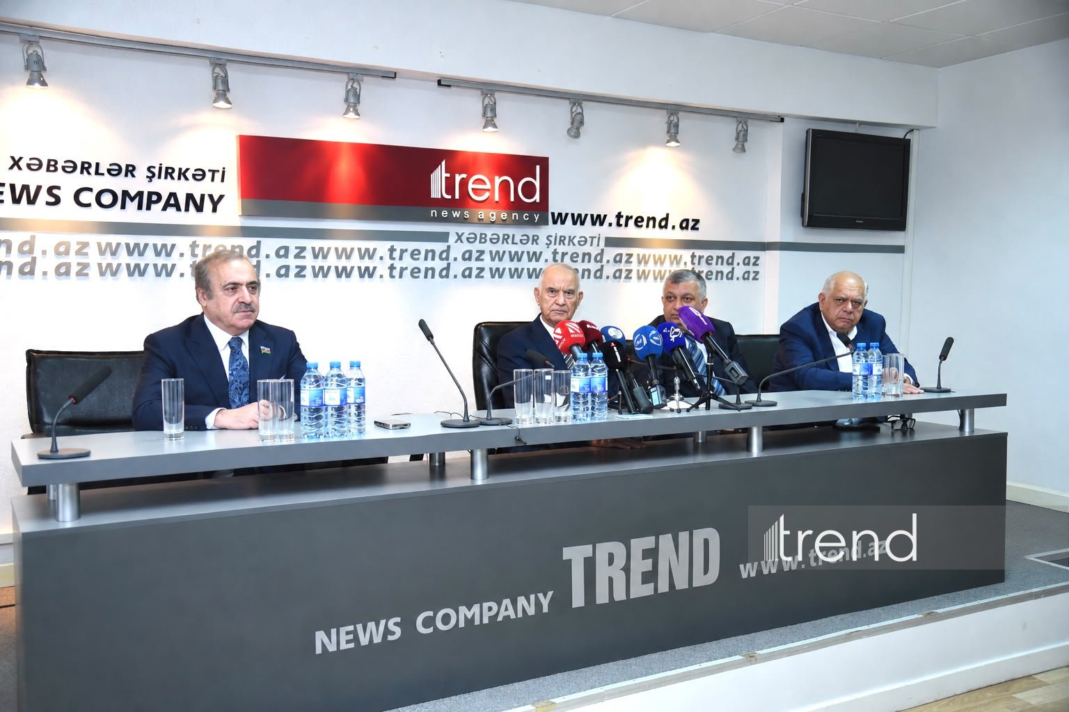 Azər Qarayevin “Təhlükəsizlik prizmasından baxış” kitabının təqdimatı keçirilib (FOTO)