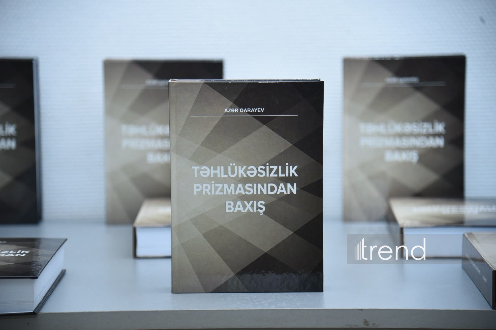Azər Qarayevin “Təhlükəsizlik prizmasından baxış” kitabının təqdimatı keçirilib (FOTO)