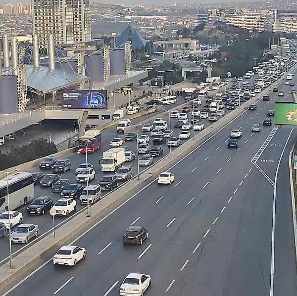 DİQQƏT: Bu yollarda tıxac var - SİYAHI (FOTO)