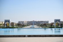 Heydər Əliyev Fondunun vitse-prezidenti Leyla Əliyeva Səmərqənddə “Uşağın gözü ilə dünya” sərgisi və İmam əl-Buxari memorial kompleksi ilə tanış olub (FOTO)
