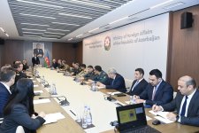 XİN-də Milli Müdafiə Universitetinin akademik kursunun iştirakçıları ilə görüş keçirilib (FOTO)