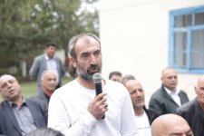 Elnur Rzayev Niyazoba kəndində səyyar qəbul keçirib (FOTO)