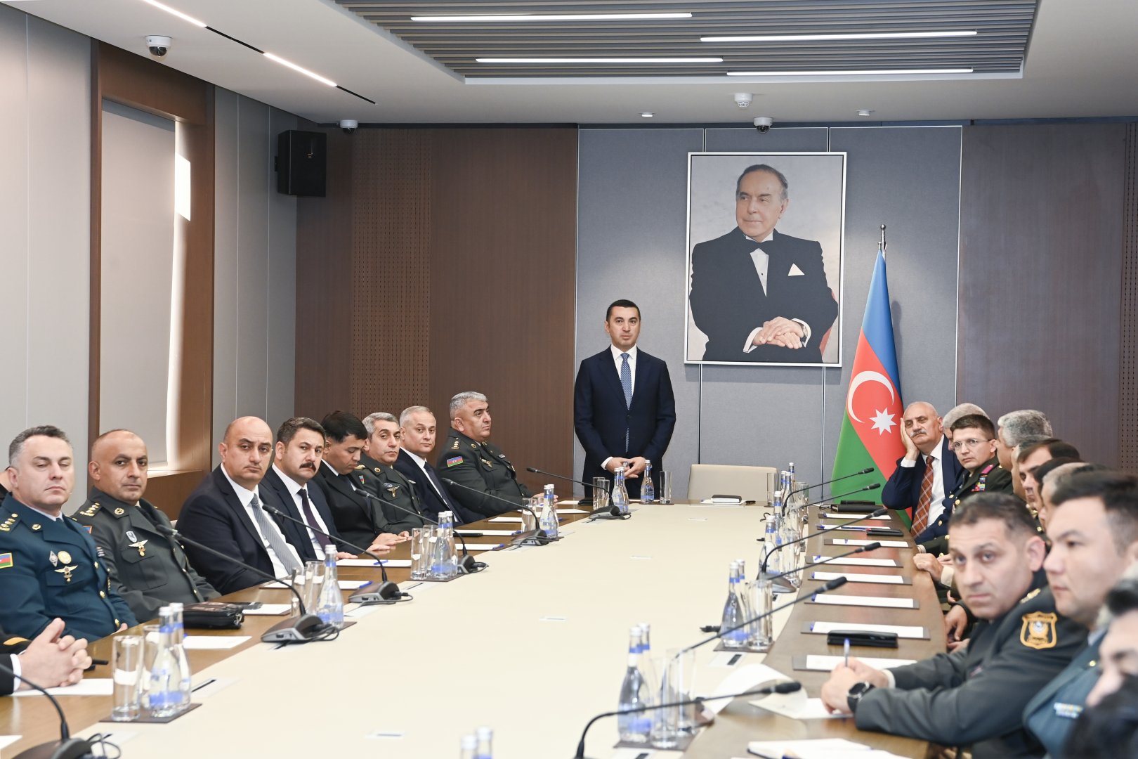 XİN-də Milli Müdafiə Universitetinin akademik kursunun iştirakçıları ilə görüş keçirilib (FOTO)