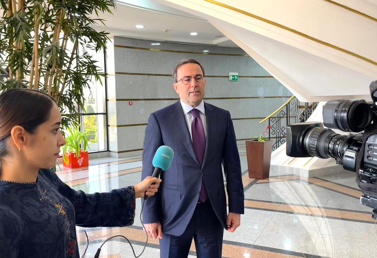 Səfir Sərdar Berdiməhəmmədovun Azərbaycan dilinə tərcümə edilmiş kitabının təqdimatında çıxış edib (FOTO)