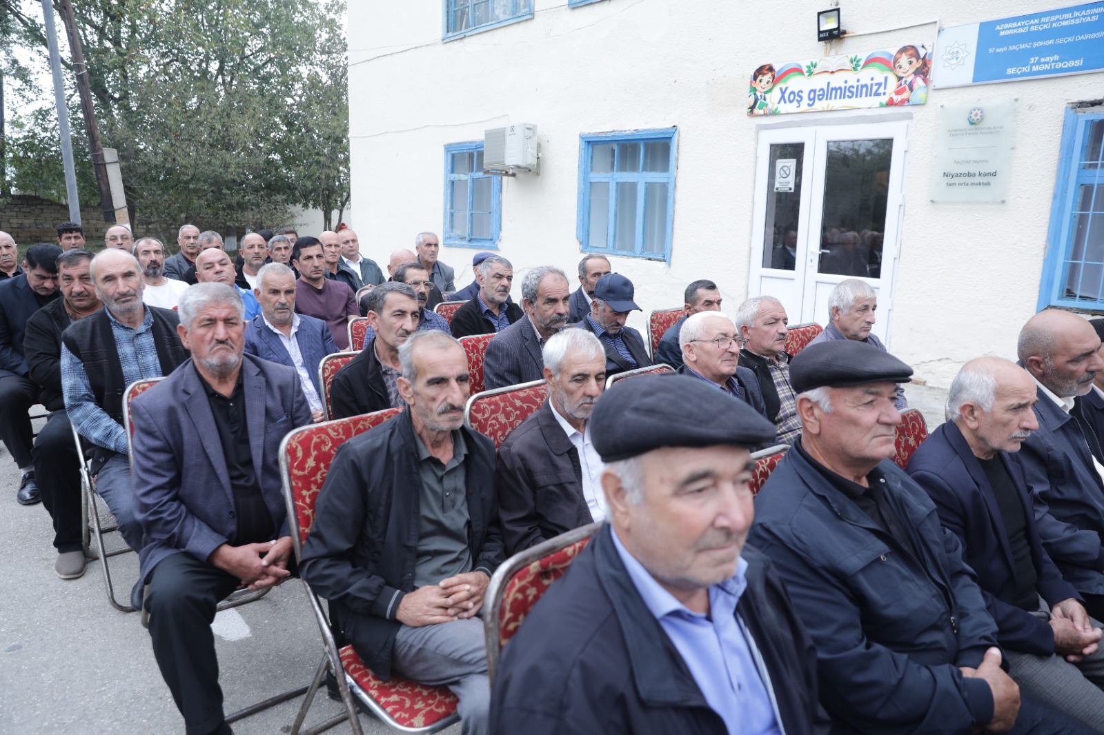 Elnur Rzayev Niyazoba kəndində səyyar qəbul keçirib (FOTO)