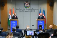 XİN Caişankarın Bakıya səfəri barədə məlumat yaydı (FOTO)