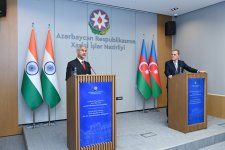 XİN Caişankarın Bakıya səfəri barədə məlumat yaydı (FOTO)