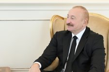 Prezident İlham Əliyev Fərhad Xəlilova “İstiqlal” ordenini təqdim edib (FOTO)