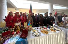 Aşqabadda BMT günü münasibətilə Azərbaycan xüsusi stendlə təmsil olunub (FOTO)