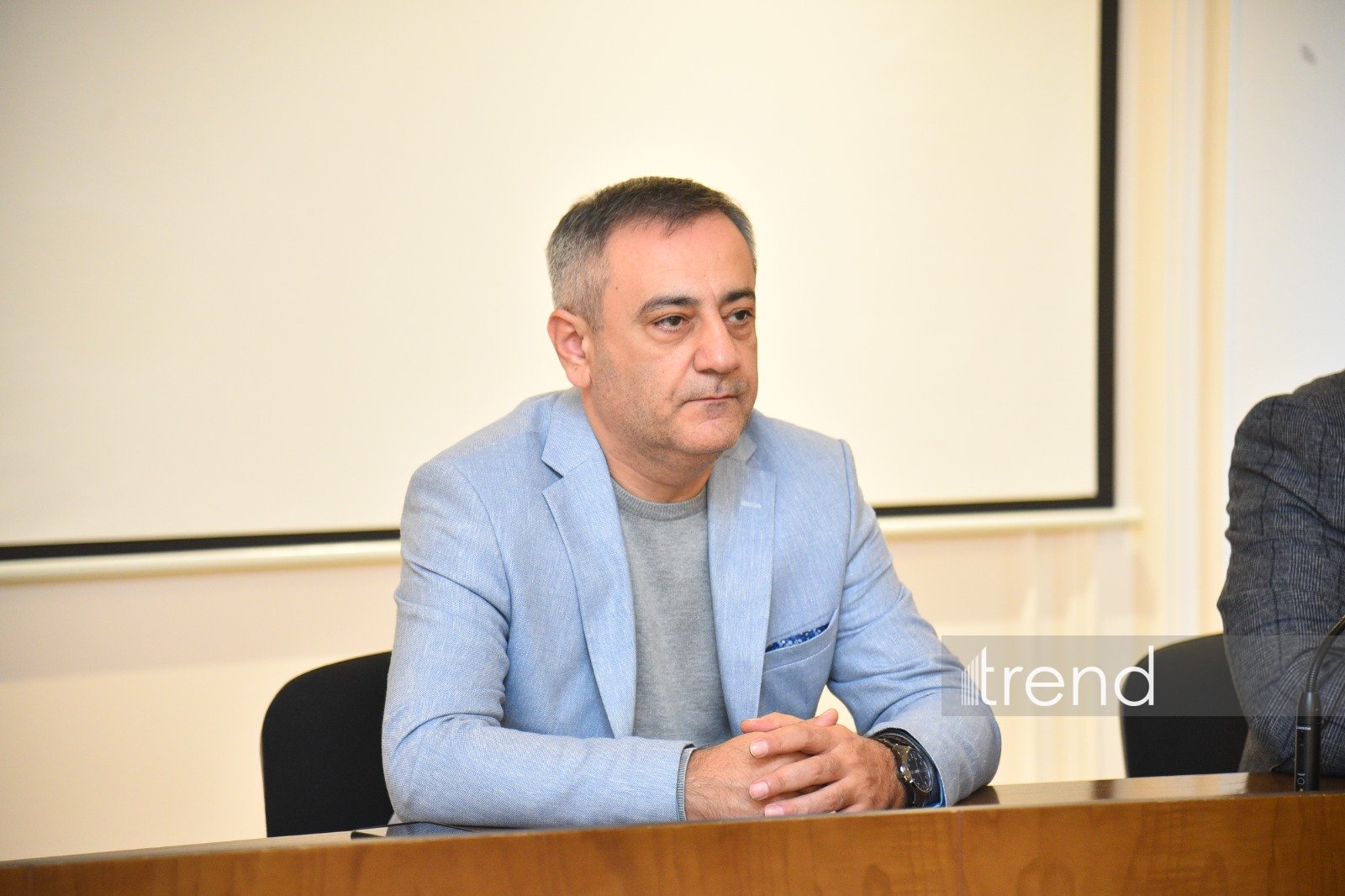 “Zərərli xarici təsirlərə və saxta xəbərlərə qarşı sayıqlığın artırılmasına dəstək” layihəsi AzMİU-da (FOTO/VİDEO)